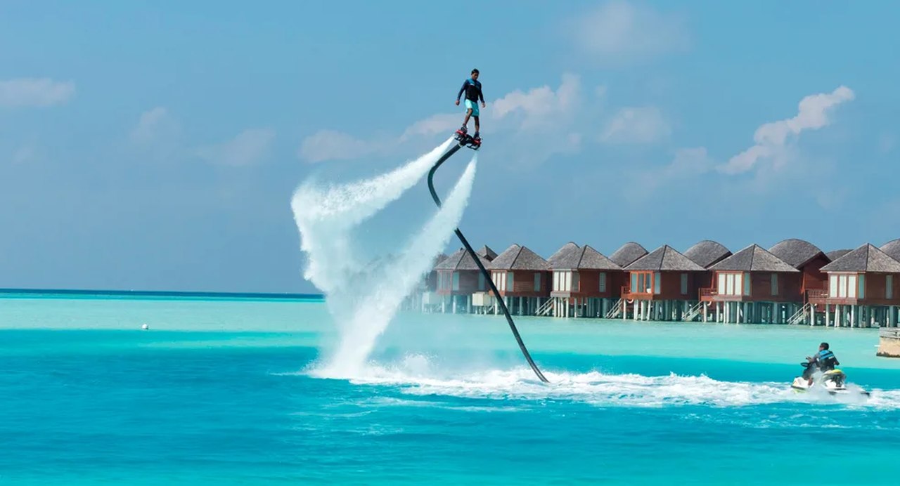 esportes aquáticos nas Maldivas